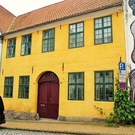 Das Gelbe Haus - Drei Besondere Ferienwohnungen Flensbourg Extérieur photo