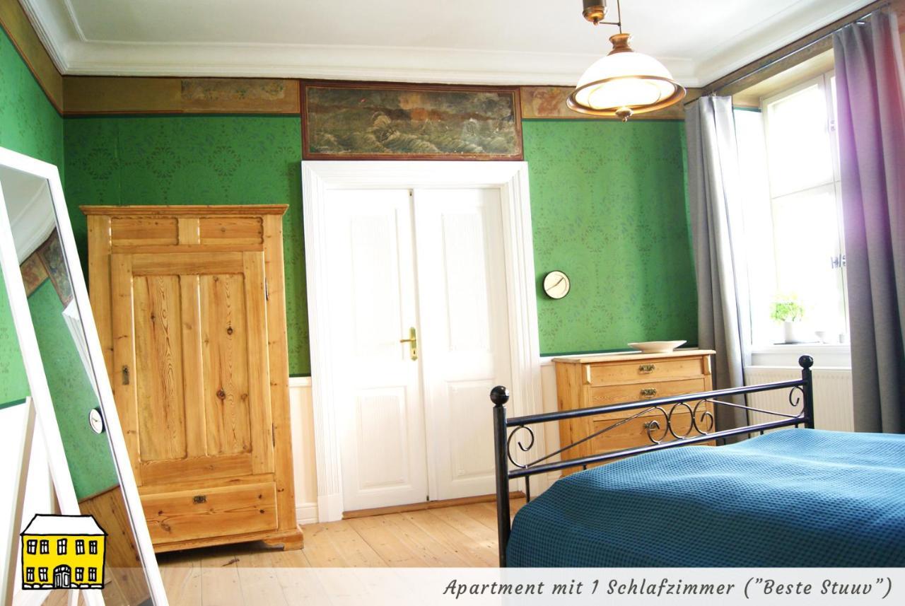 Das Gelbe Haus - Drei Besondere Ferienwohnungen Flensbourg Extérieur photo